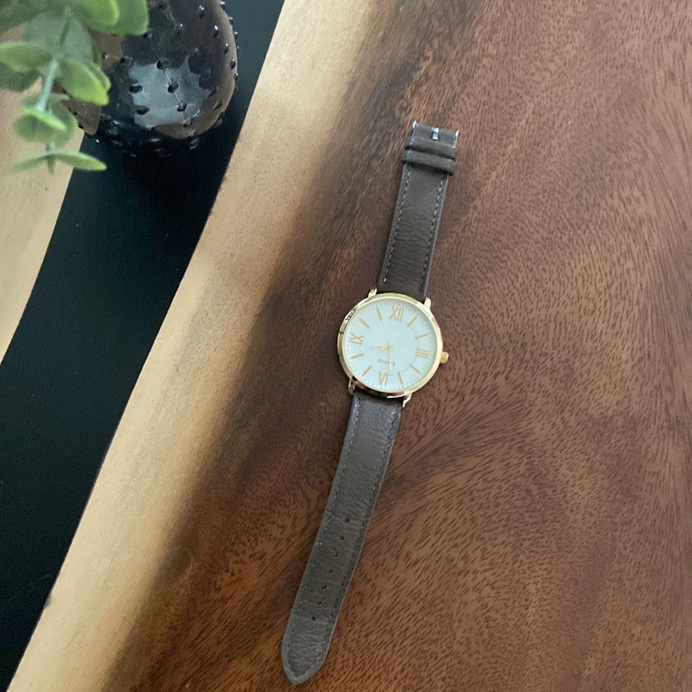 Never Worn Women’s Watch
